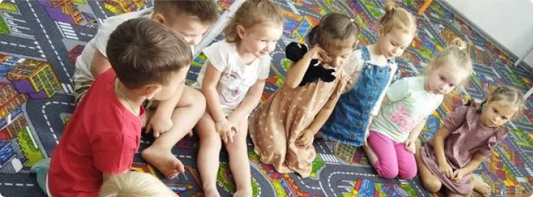 Діти на занятті в Baby House
